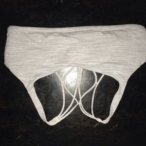 Lululemon Free to be sports bra